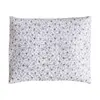 Voňavý bylinkový polštář 33 × 40 cm - Květinové ornamenty na bílé | Vůně: Dobromysl s levandulí
