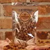 Křupavé arašídy pečené a karamelizované v pivní sladině s příchutí slanina | Hmotnost: 100 g