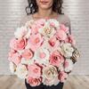 Růžová kytice 33 květin + flakon s vůní jako dárek | Motiv: Růžová stuha