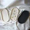 Podtácek | Motiv: Bílá se zlatými plátky