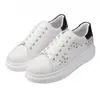 Dámské elegantní oválné sneakersy s druky | Velikost: 36 | Bílá