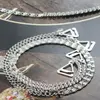 1 ks ozdobná ramínka diamanty bílé