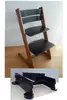 Ořechovo-černá židle s podstavcem ke stolům o výšce cca 92 cm