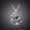 Řetízek s přívěškem Black Swan | Černá