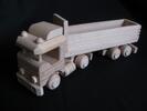 Dřevěná kreativní hračka - kamion