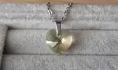 Náhrdelník Xilion Heart - Crystal Luminous Green