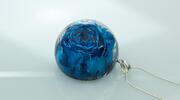 Modrý náhrdelník s růží