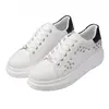 Dámské elegantní oválné sneakersy s druky | Velikost: 36 | Bílá