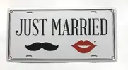 Plechová cedulka s motivem Just Married