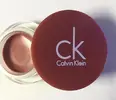 Dlhotrvajúci lesk na pery Calvin Klein (Boy Pencil)