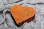 Krabička ve tvaru srdce - Malá tmavá "I love you"