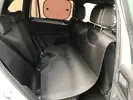 Autodeka na zadní sedadla s otvory pro pásy