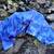 Hedvábná batikovaná šála – modrá s tóny fialové